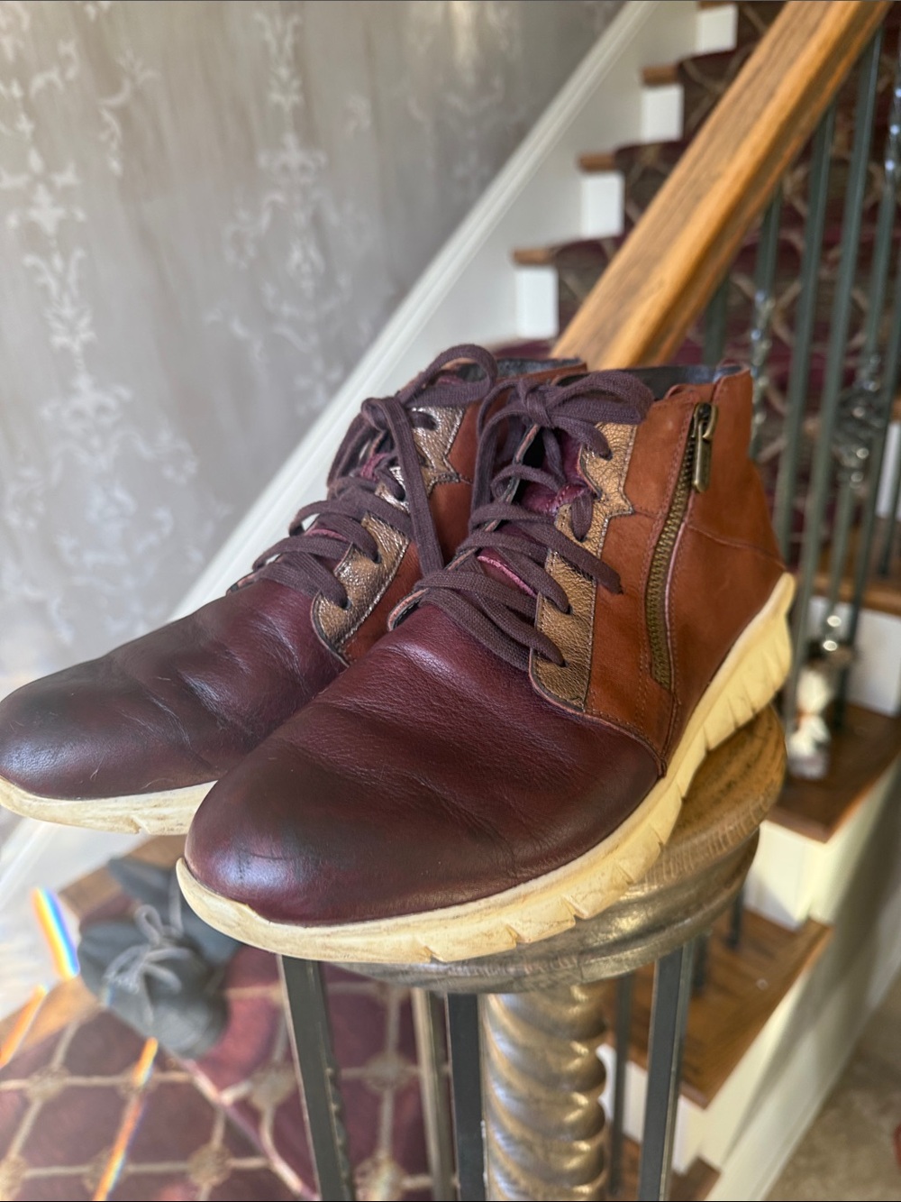 NAOT women’s size 9 pOLARIS leather high top sneaker - Picture 8 of 10